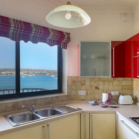Seafront 2 Bedroom Apartment overlooking Bay Is-Sellum Buitenkant foto